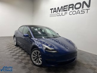 Used 2023 Tesla Model 3 Standard Range image 1
