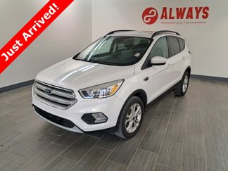 Used 2018 Ford Escape SE w/ Ford Safe & Smart Package image 1