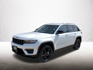 Used 2023 Jeep Grand Cherokee Limited w/ Black Appearance Package image 1