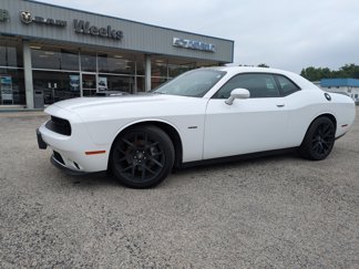 Used 2017 Dodge Challenger R/T image 1