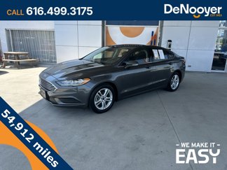 Used 2018 Ford Fusion SE image 1
