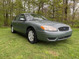 Used 2005 Ford Taurus SEL image 1