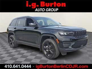 New 2025 Jeep Grand Cherokee Altitude image 1