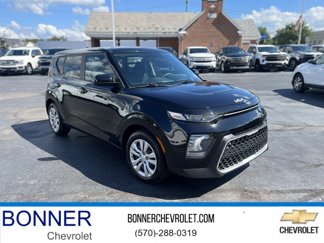 Used 2022 Kia Soul LX image 1