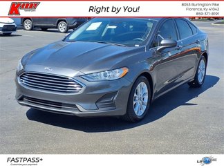 Used 2020 Ford Fusion SE image 1
