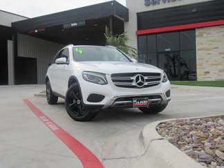 Used 2019 Mercedes-Benz GLC 300 image 1