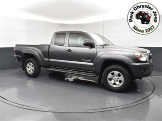 Used 2014 Toyota Tacoma 4x4 Access Cab image 1