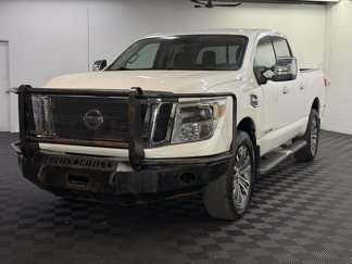 Used 2017 Nissan Titan SL w/ SL Towing Convenience Package image 1