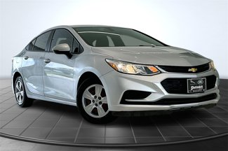 Used 2018 Chevrolet Cruze LS image 1