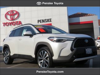 Certified 2022 Toyota Corolla Cross XLE image 1