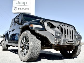 Used 2021 Jeep Gladiator Overland image 1