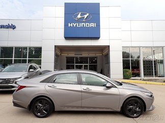 Certified 2022 Hyundai Elantra SEL image 1