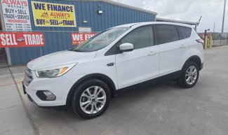 Used 2017 Ford Escape SE image 1
