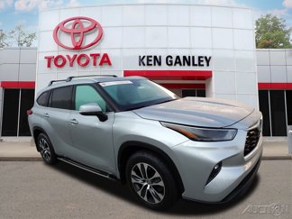 Used 2022 Toyota Highlander XLE image 1