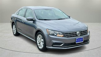 Used 2018 Volkswagen Passat 2.0T SE image 1