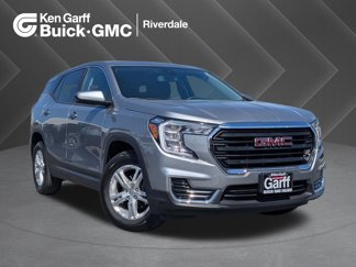Used 2024 GMC Terrain SLE image 1