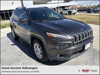 Used 2016 Jeep Cherokee Latitude w/ Cold Weather Group image 1