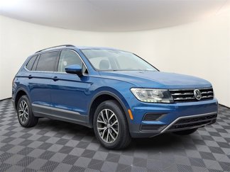 Used 2020 Volkswagen Tiguan SE image 1