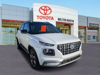 Used 2024 Hyundai Venue Limited image 1