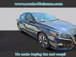 Used 2022 Nissan Altima 2.5 SV w/ SV Premium Package image 1