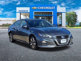 Used 2022 Nissan Altima 2.5 SV image 1