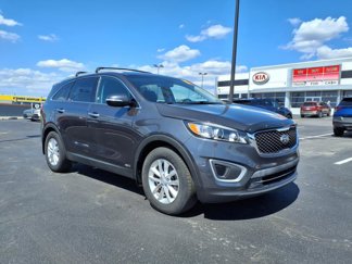 Used 2017 Kia Sorento LX w/ LX Convenience Package image 1