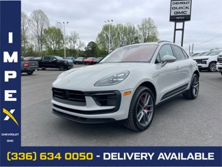 Used 2023 Porsche Macan S image 1