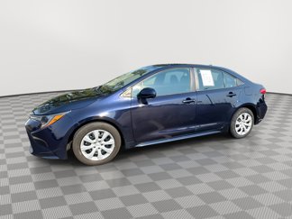 Used 2021 Toyota Corolla LE image 1