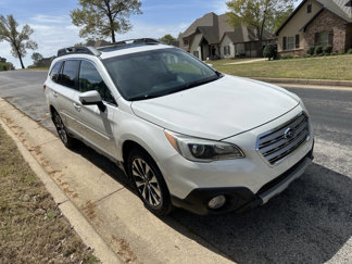 Used 2017 Subaru Outback 2.5i Limited image 1