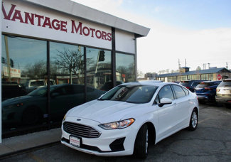 Used 2020 Ford Fusion SE image 1