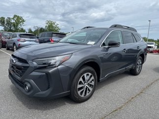 Used 2023 Subaru Outback Premium image 1