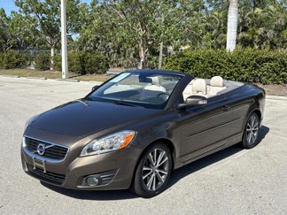 Used 2012 Volvo C70 T5 image 1