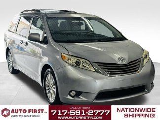 Used 2011 Toyota Sienna XLE w/ XLE Navigation Pkg image 1