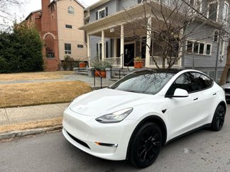 Used 2023 Tesla Model Y Long Range image 1