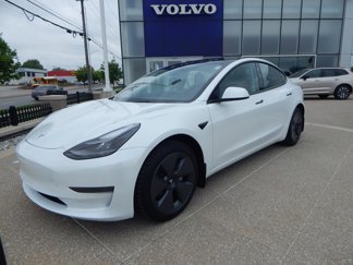 Used 2023 Tesla Model 3 Standard Range image 1