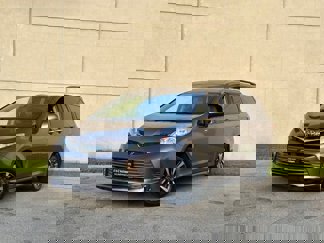Used 2018 Toyota Sienna XLE Premium image 1