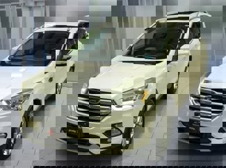 Used 2017 Ford Escape Titanium image 1