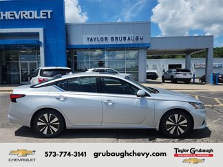 Used 2020 Nissan Altima 2.5 SV image 1