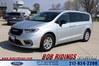 Used 2020 Chrysler Pacifica Touring-L w/ Tire & Wheel Group image 1
