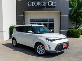 New 2025 Kia Soul LX image 1