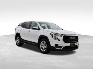 Used 2024 GMC Terrain SLE image 1