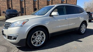 Used 2015 Chevrolet Traverse LT w/ Style and Technology Package image 1