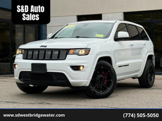 Used 2017 Jeep Grand Cherokee Altitude image 1