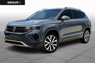 Used 2024 Volkswagen Taos SE image 1