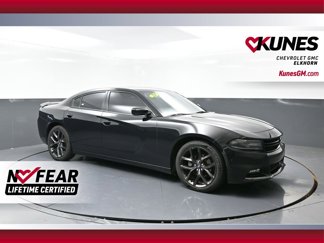 Used 2021 Dodge Charger SXT w/ Blacktop Package image 1