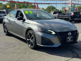 Used 2023 Nissan Altima 2.5 SR image 1
