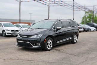 Used 2020 Chrysler Pacifica Limited image 1