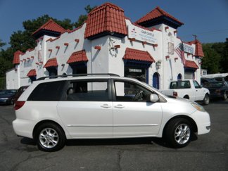 Used 2005 Toyota Sienna XLE Limited image 1