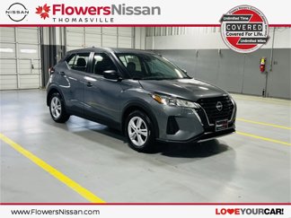 New 2025 Nissan Kicks Play S image 1