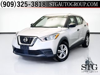 Used 2020 Nissan Kicks S image 1